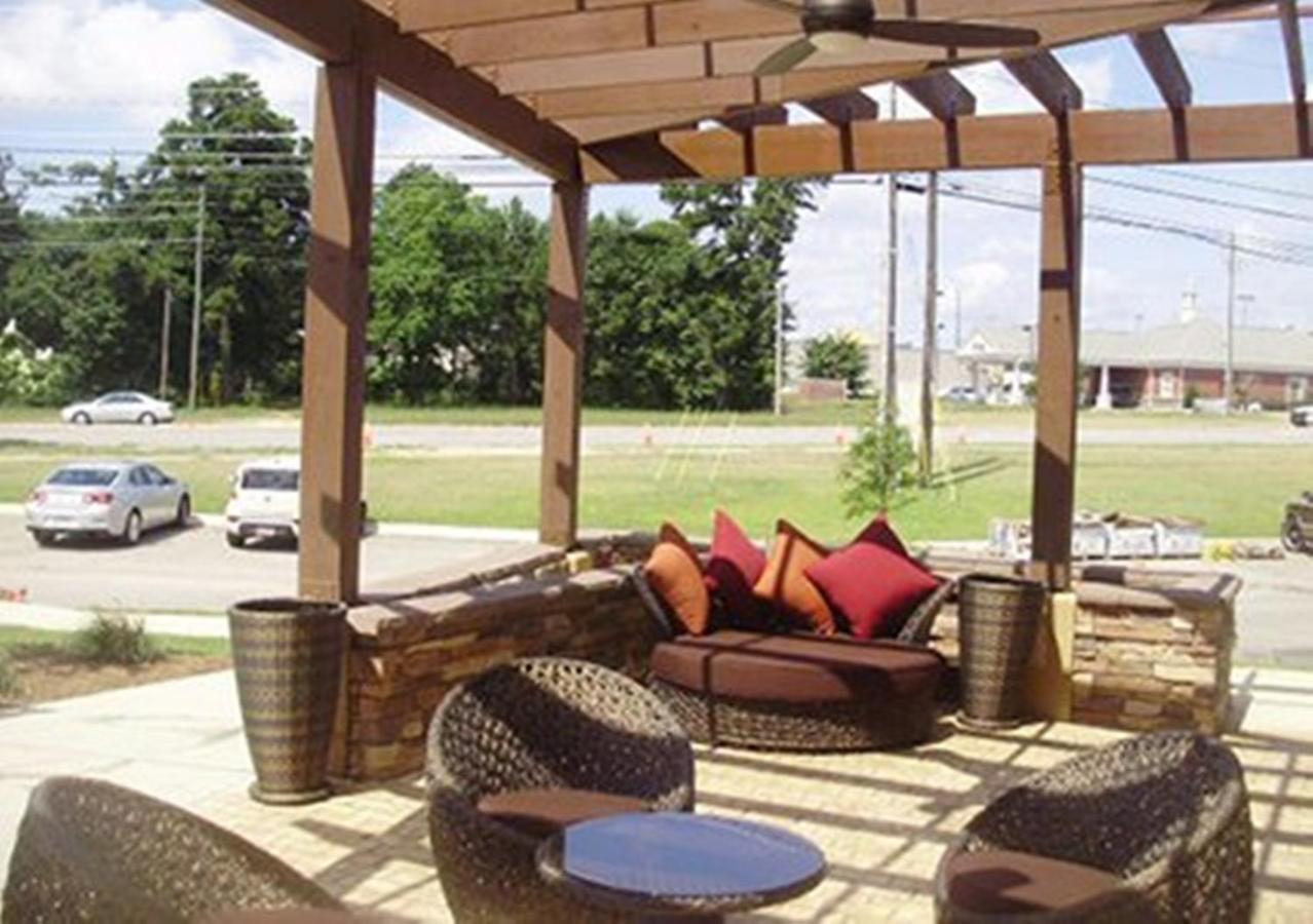 Comfort Inn & Suites Dothan East Экстерьер фото