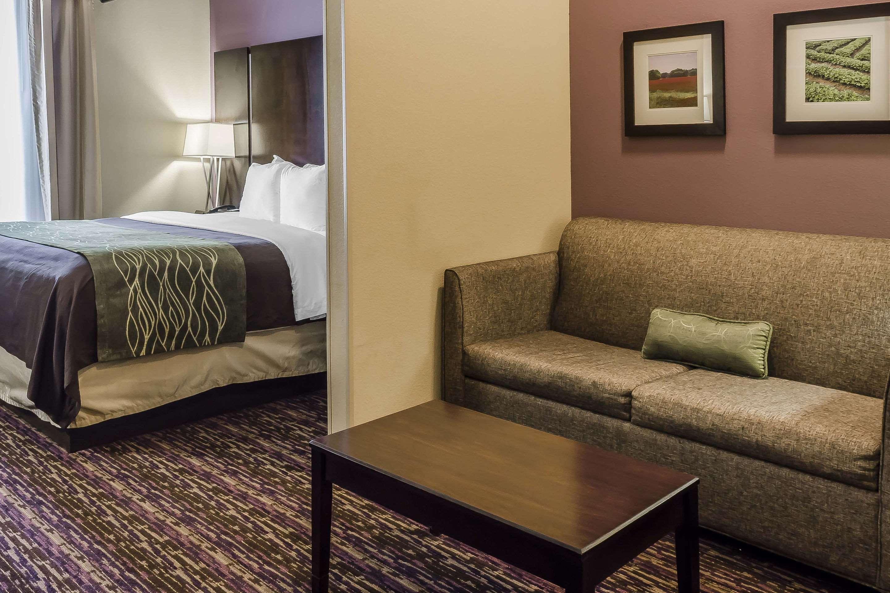 Comfort Inn & Suites Dothan East Экстерьер фото