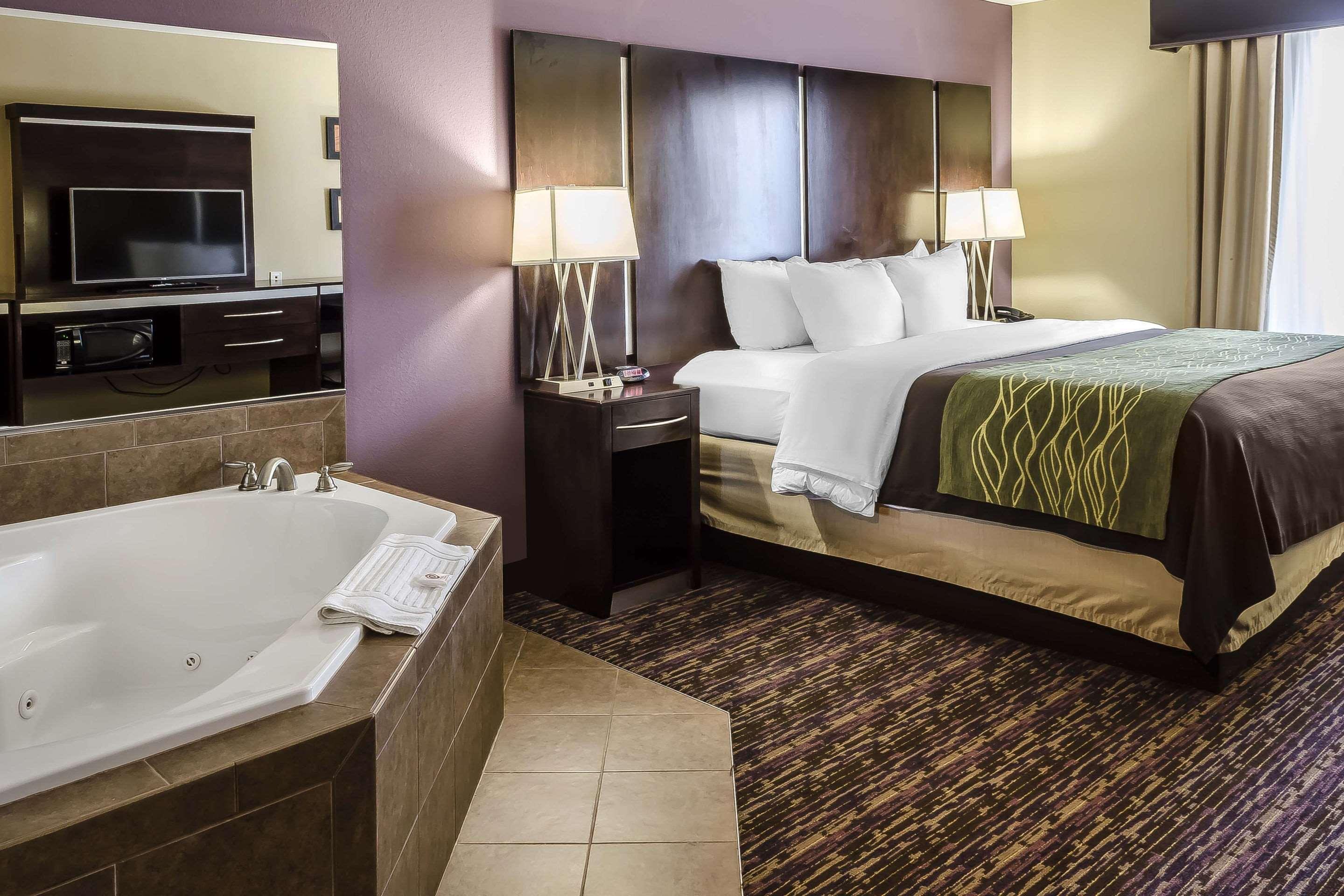 Comfort Inn & Suites Dothan East Экстерьер фото