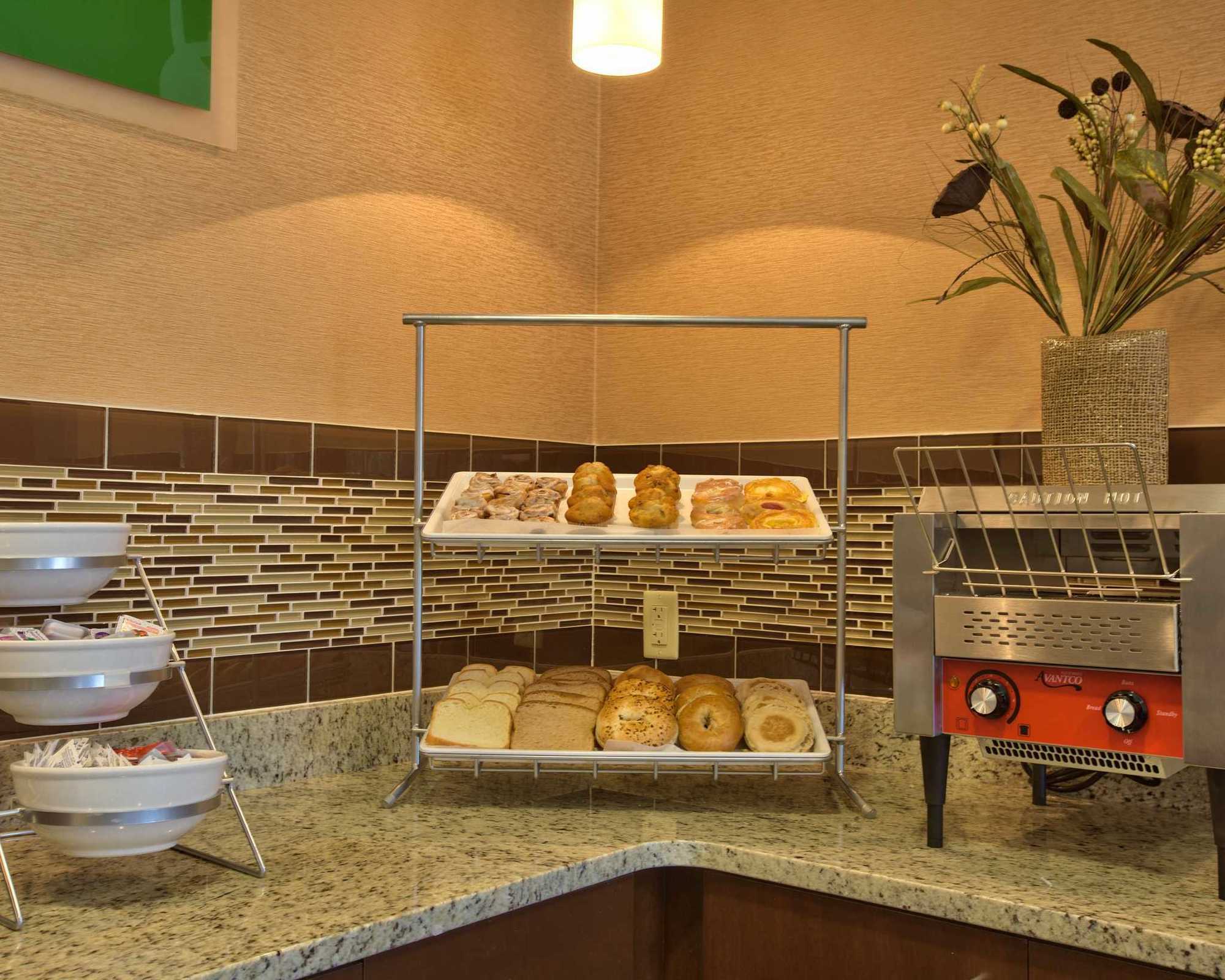 Comfort Inn & Suites Dothan East Удобства фото